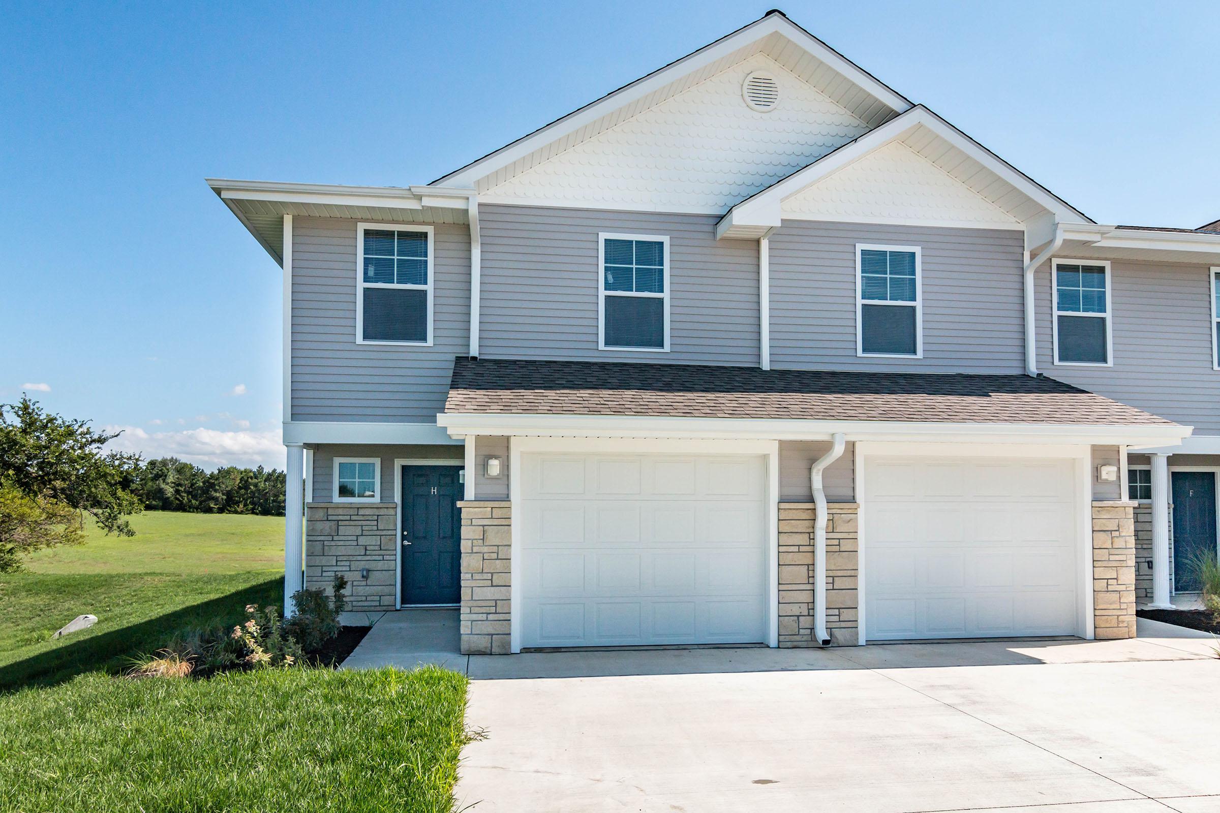 Bulldog Apartments Photo Gallery